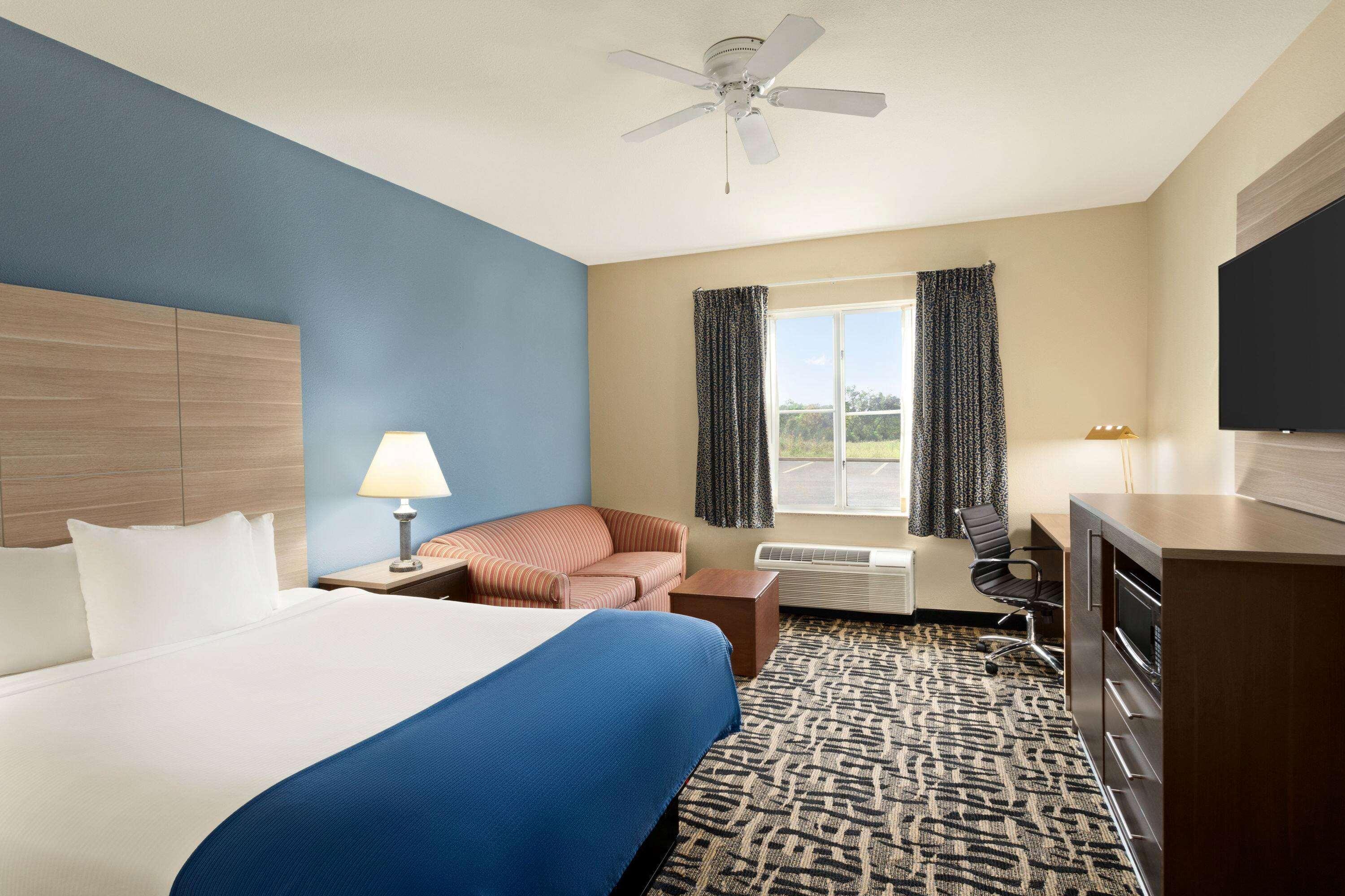 Baymont By Wyndham Ft. Leonard/Saint Robert Hotel Kültér fotó